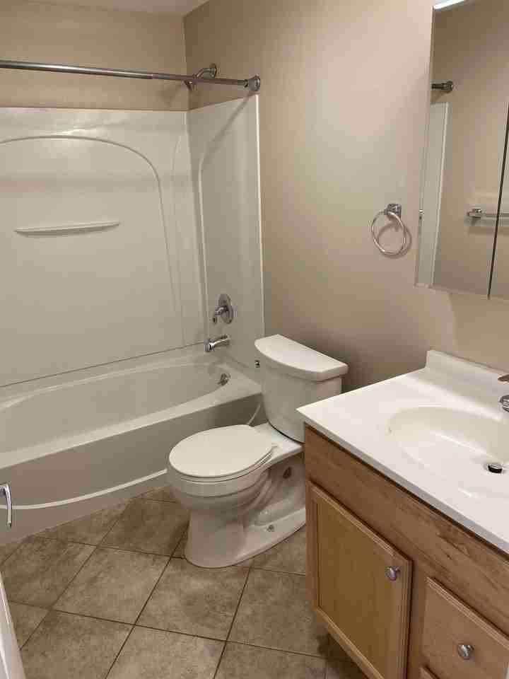 127 Creekside Dr #127 - Photo 4 of 7