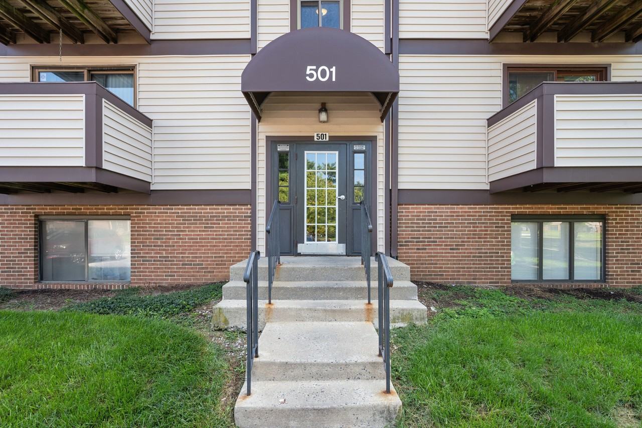 501 Heather Ridge Dr #D - Photo 2 of 11