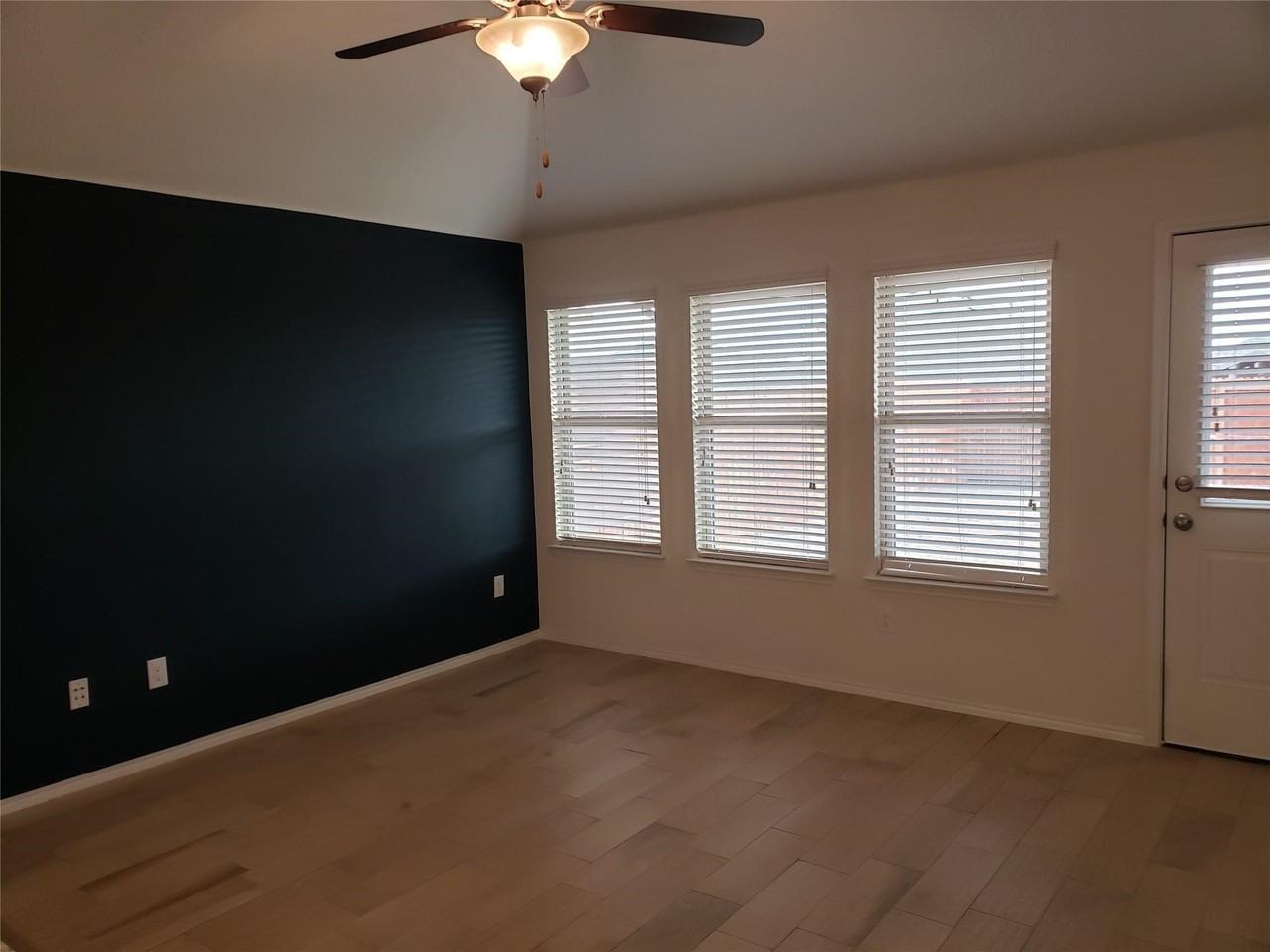 601 Saguaro Dr - Photo 6 of 11