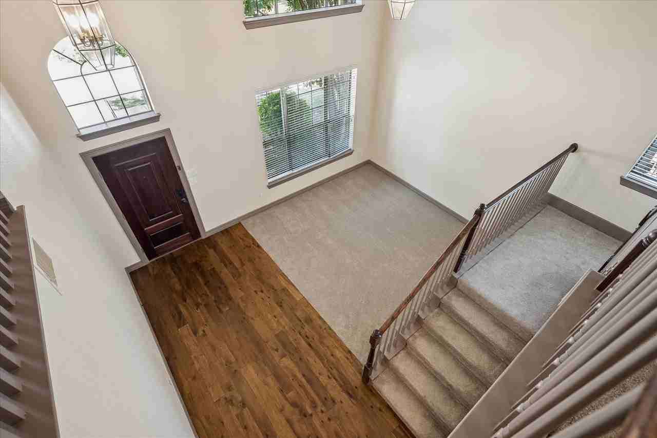 2917 Preston Ln - Photo 3 of 25