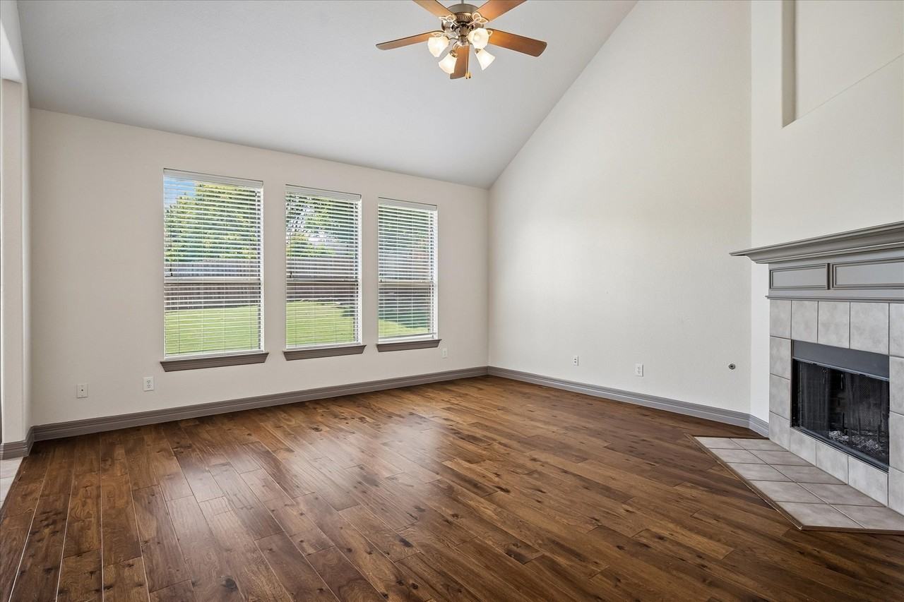2917 Preston Ln - Photo 6 of 25