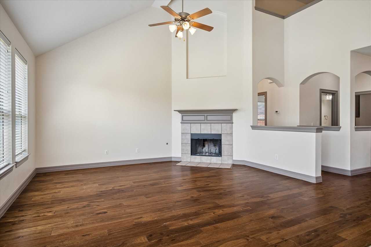 2917 Preston Ln - Photo 7 of 25