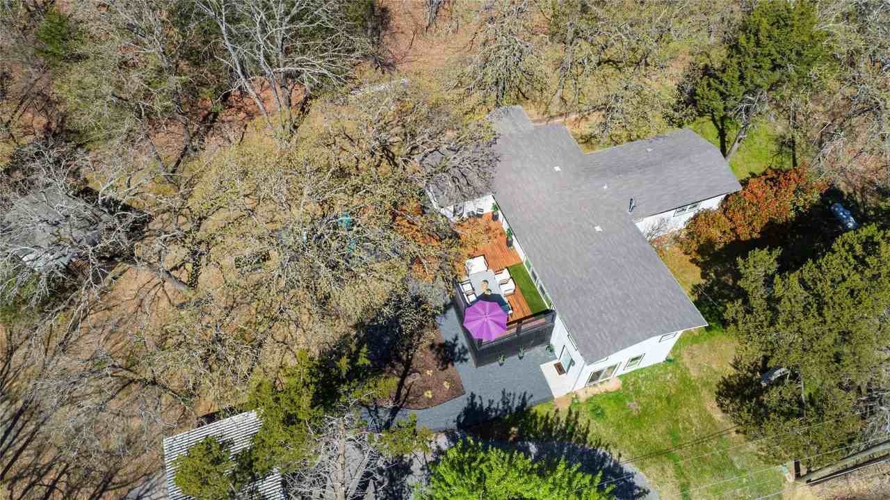 251 Queens Dr - Photo 2 of 40