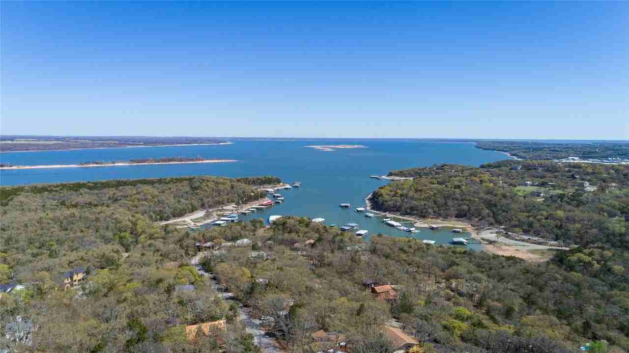 251 Queens Dr - Photo 4 of 40