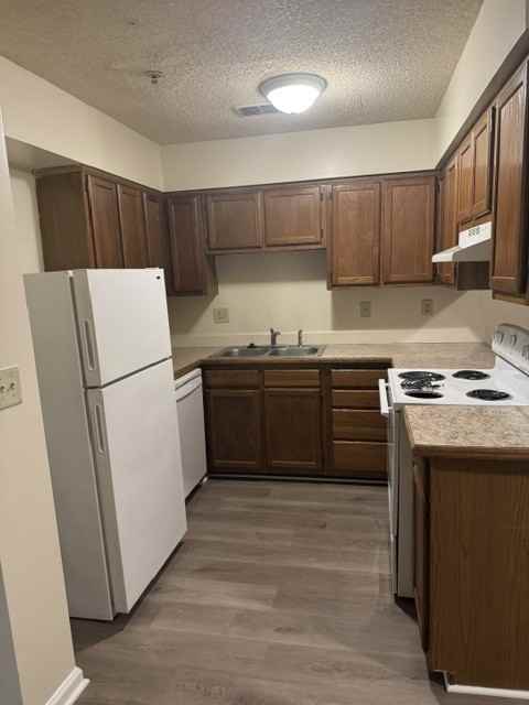 1 Buffalo AvenueUnit #3 - Photo 3 of 18