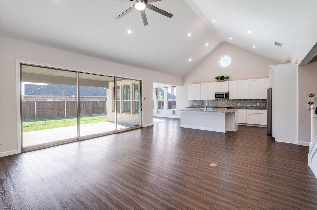 3905 Revard Rd - Photo 4 of 25
