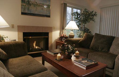 Blueberry Hill Apartments - Photo 3 of 5