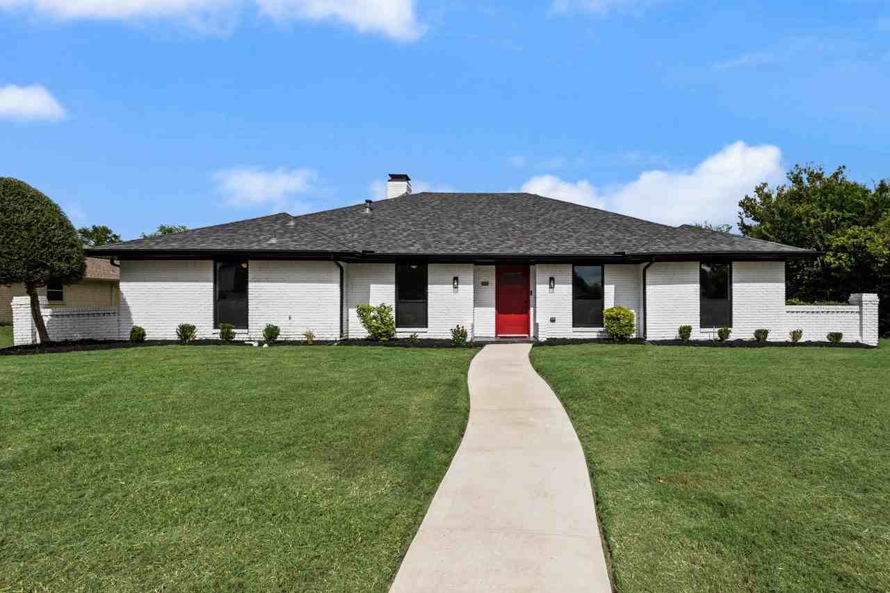3300 Bandolino Ln - Photo 2 of 40