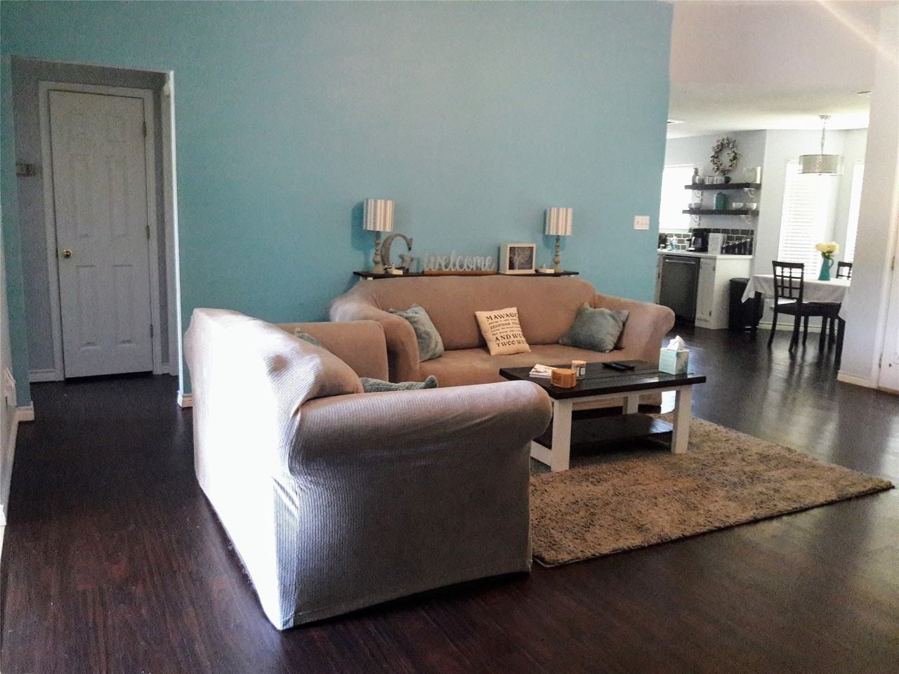 3517 Mistletoe Ct - Photo 2 of 15