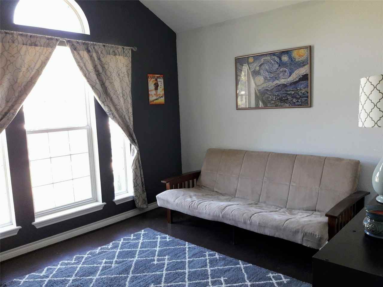 3517 Mistletoe Ct - Photo 7 of 15