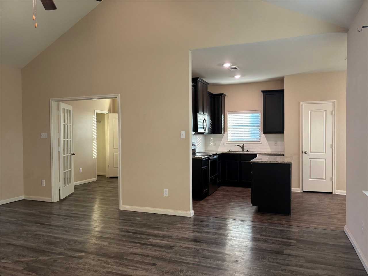 1540 Park Trails Blvd - Photo 3 of 19