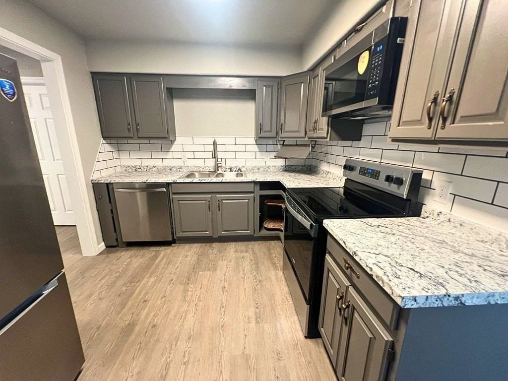 1806 Nw Ozmun Ave - Photo 6 of 17