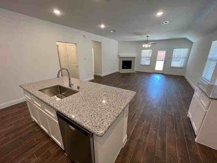 1408 Rendyn St - Photo 3 of 23