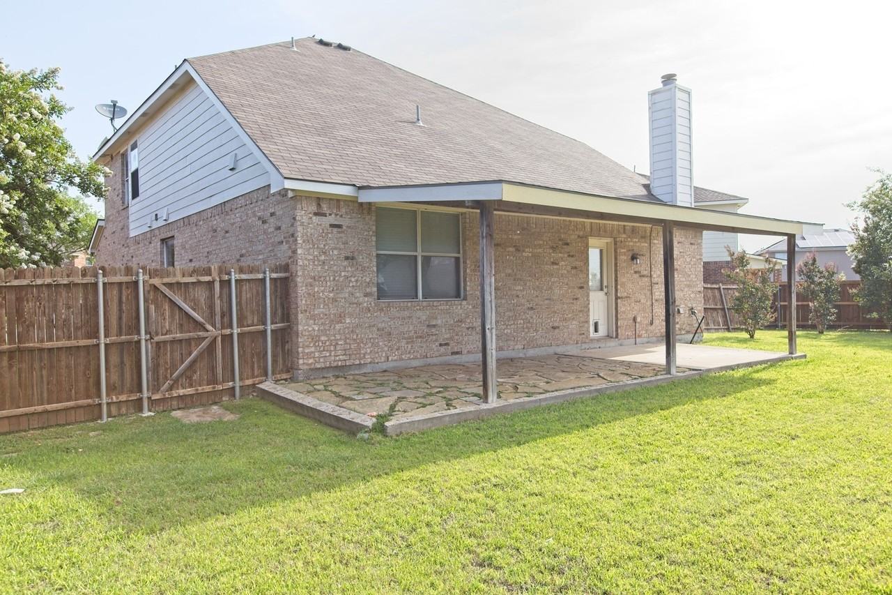 4009 Hidden Meadow Ct - Photo 4 of 40