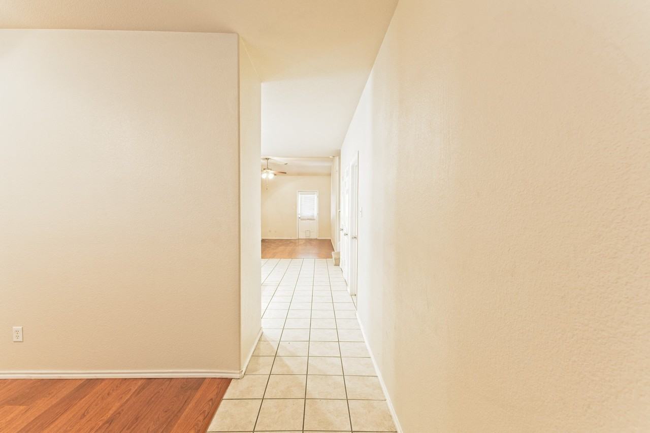 4009 Hidden Meadow Ct - Photo 5 of 40