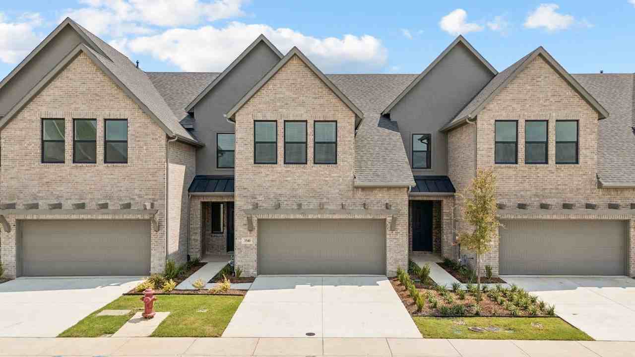 3540 Pierce Ln - Photo 2 of 31