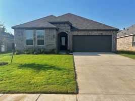 featured image of 443 Ridge Dr