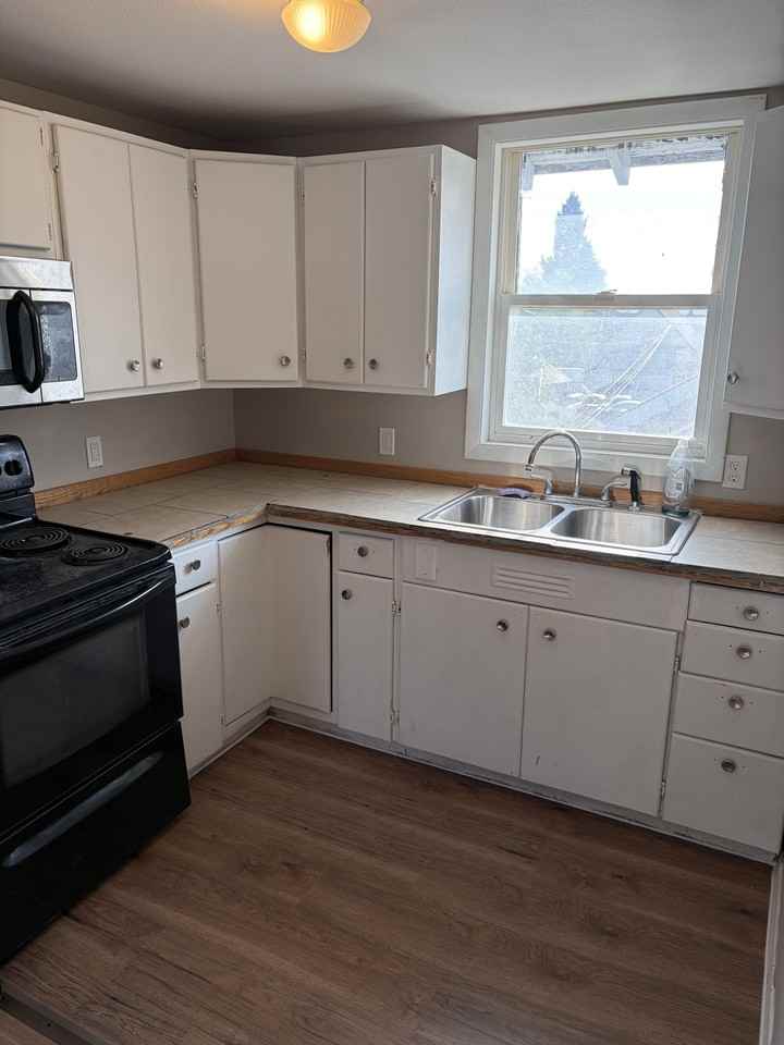 421 Oak St #3 - Photo 2 of 6