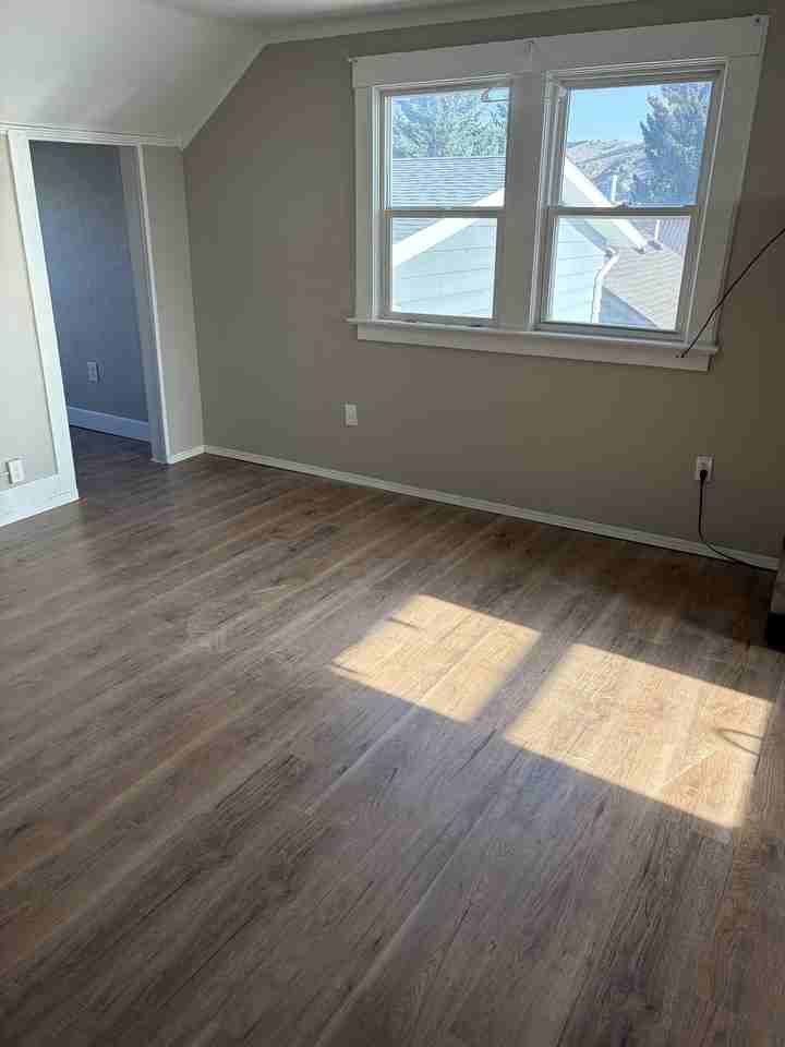 421 Oak St #3 - Photo 4 of 6