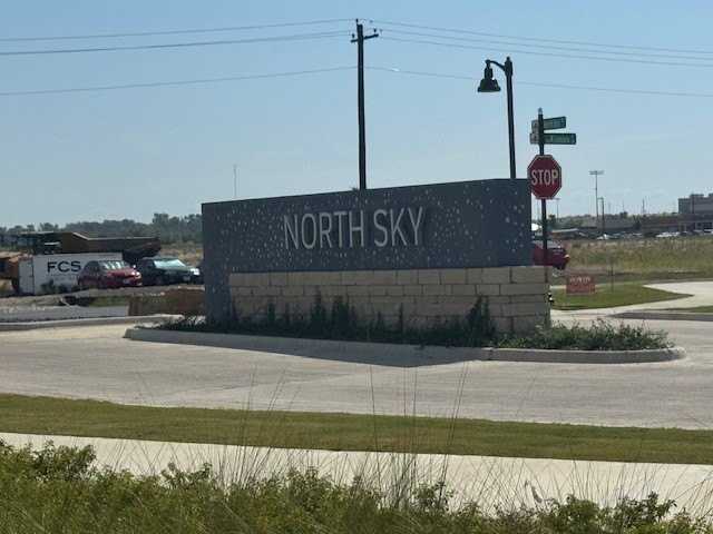 109 N Sky Dr - Photo 4 of 27
