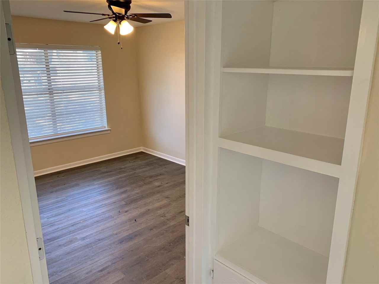 306 Pecan St - Photo 6 of 36