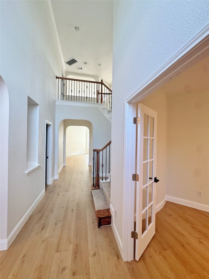 8339 Davis Dr - Photo 2 of 25