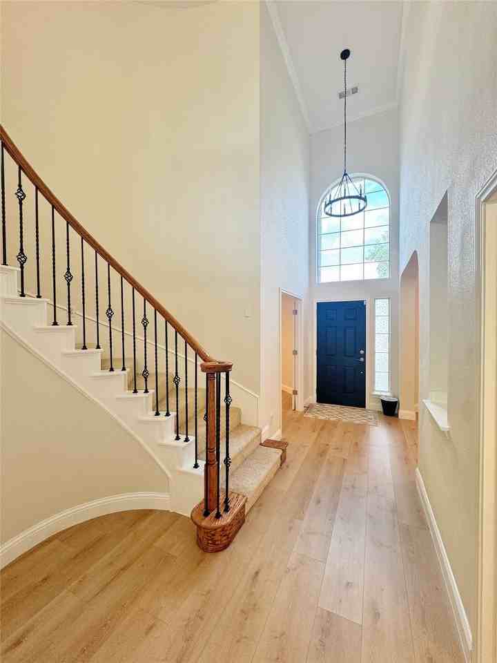 8339 Davis Dr - Photo 4 of 25