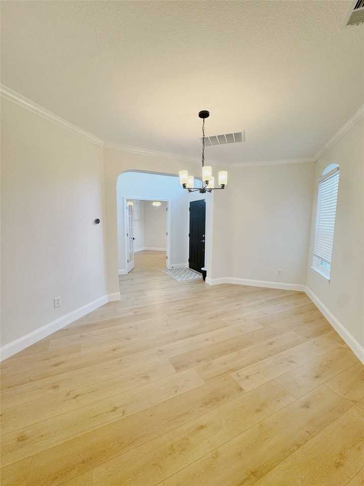 8339 Davis Dr - Photo 7 of 25