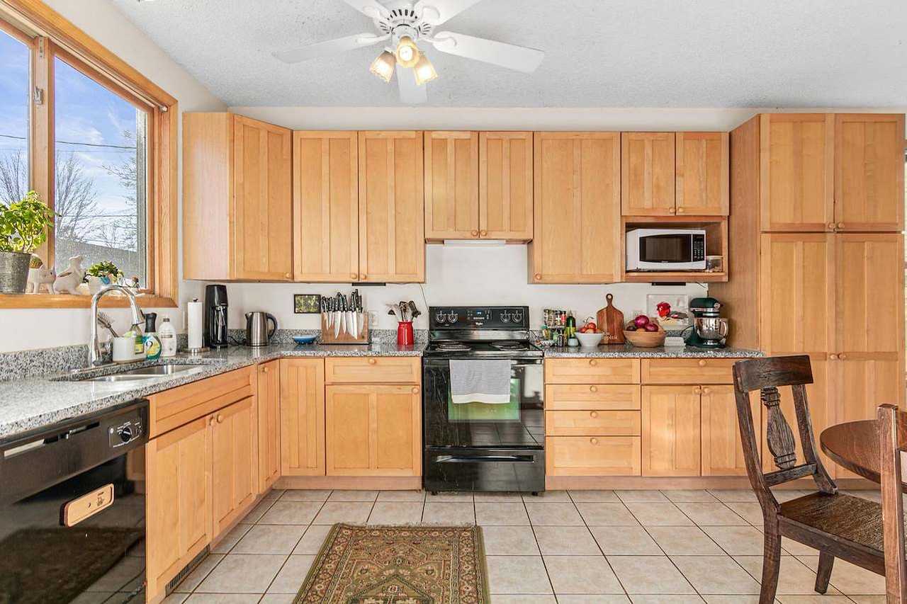 1012 Burgess St #1012 - Photo 4 of 10