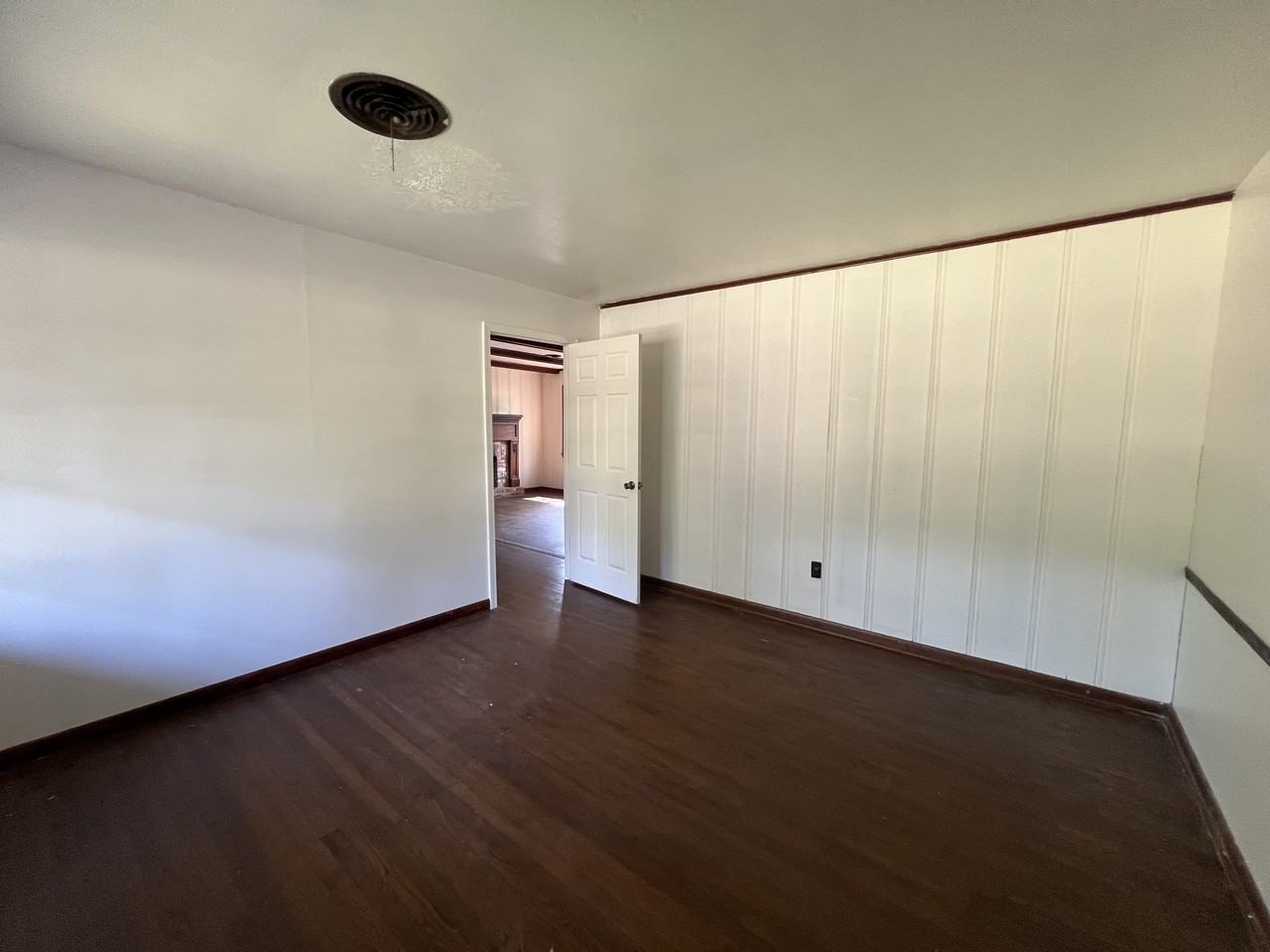 251 Catalina Cir #1 - Photo 5 of 10
