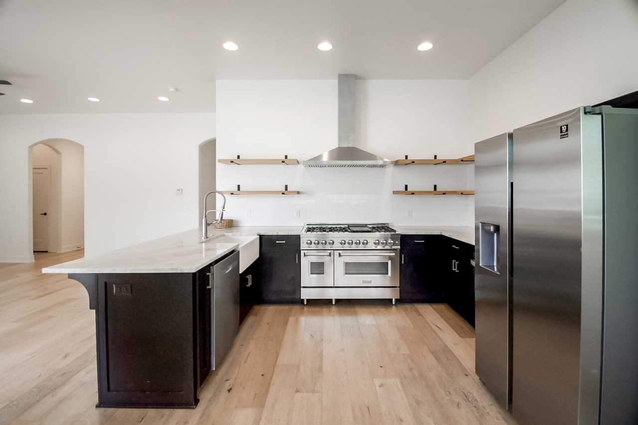 311 E Martin Luther King Jr Blvd #1 - Photo 4 of 19