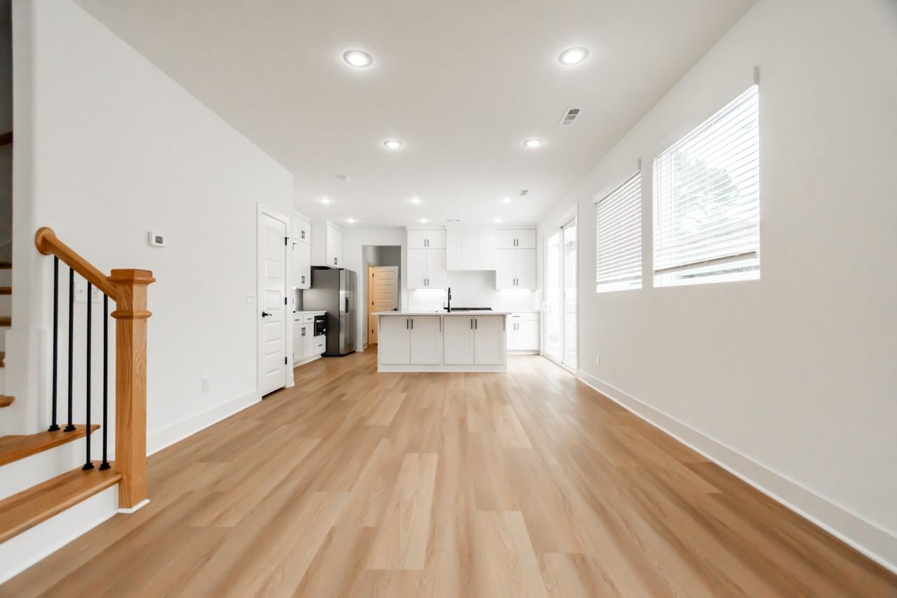 1222 W James St #1 - Photo 6 of 22