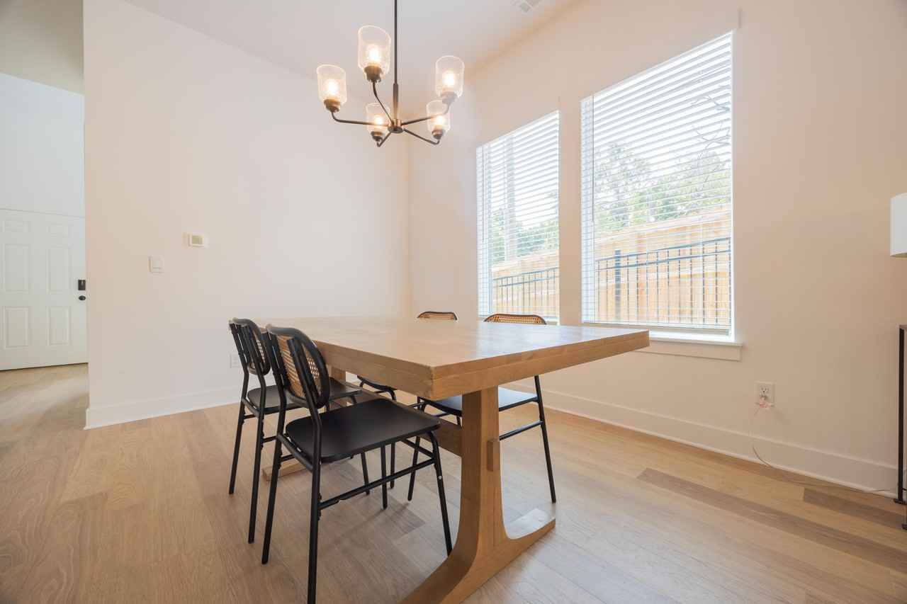 1810 East Fiji Street #1 - Photo 5 of 20
