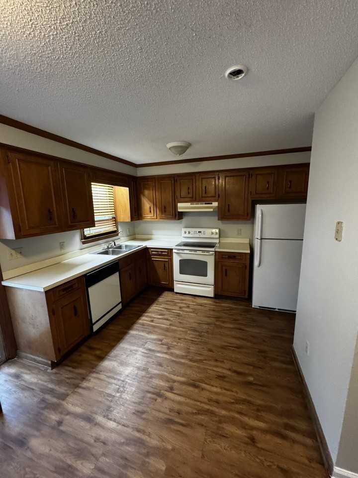 11 Althea Cir #1 - Photo 3 of 18