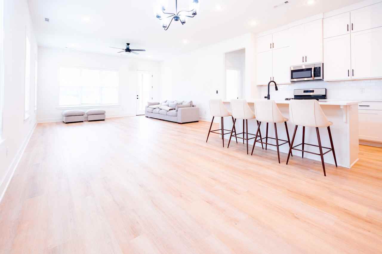 196 S Broyles Ave #1 - Photo 6 of 22
