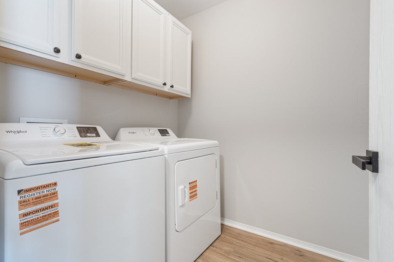 825 N Oakland Ave #1 - Photo 7 of 17