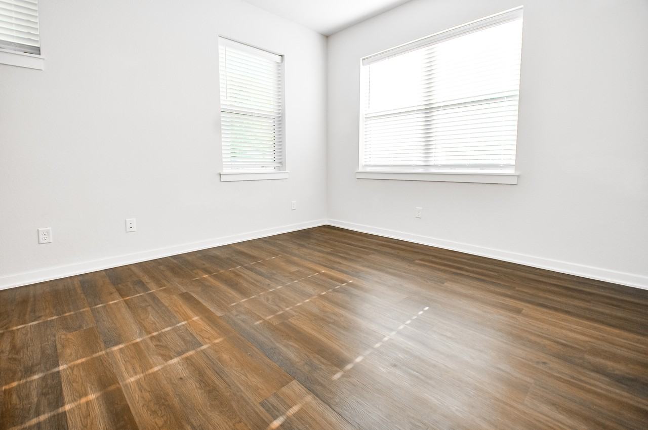 605 W Whitham Ave #2 - Photo 7 of 16