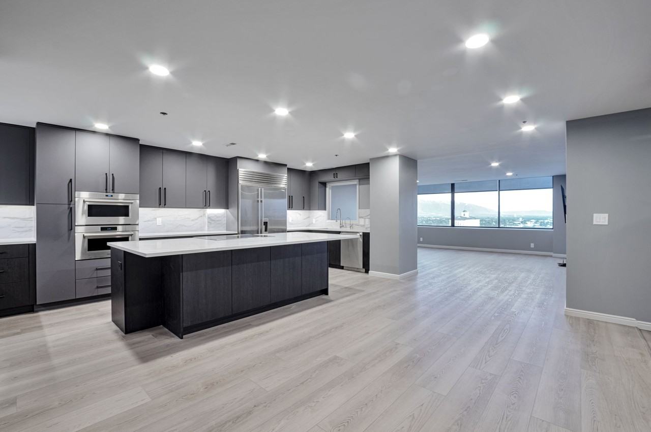 44 West BroadwayAPT 2405S #1 - Photo 6 of 39