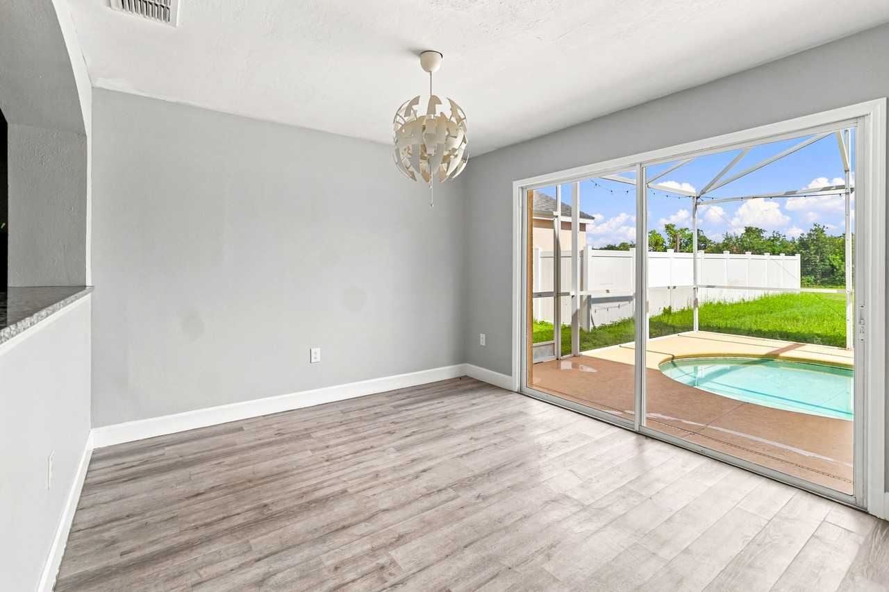 1365 Carey Glen Cir #1 - Photo 6 of 20
