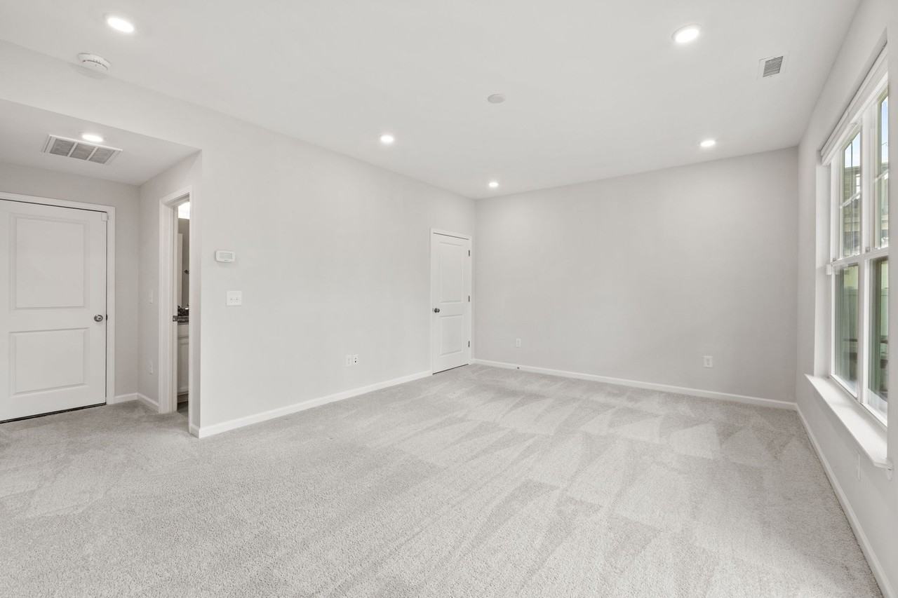 1039 Commack Dr #1 - Photo 6 of 50