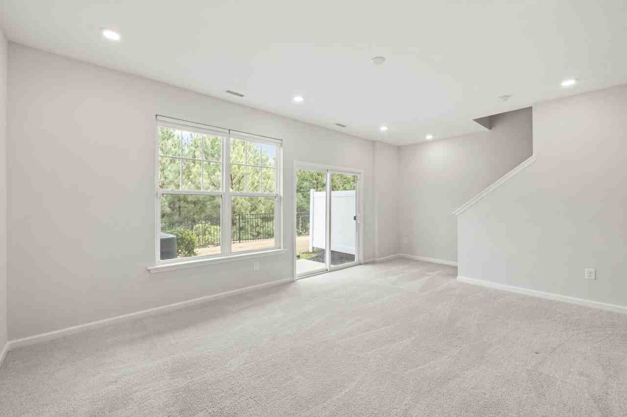 1039 Commack Dr #1 - Photo 7 of 50