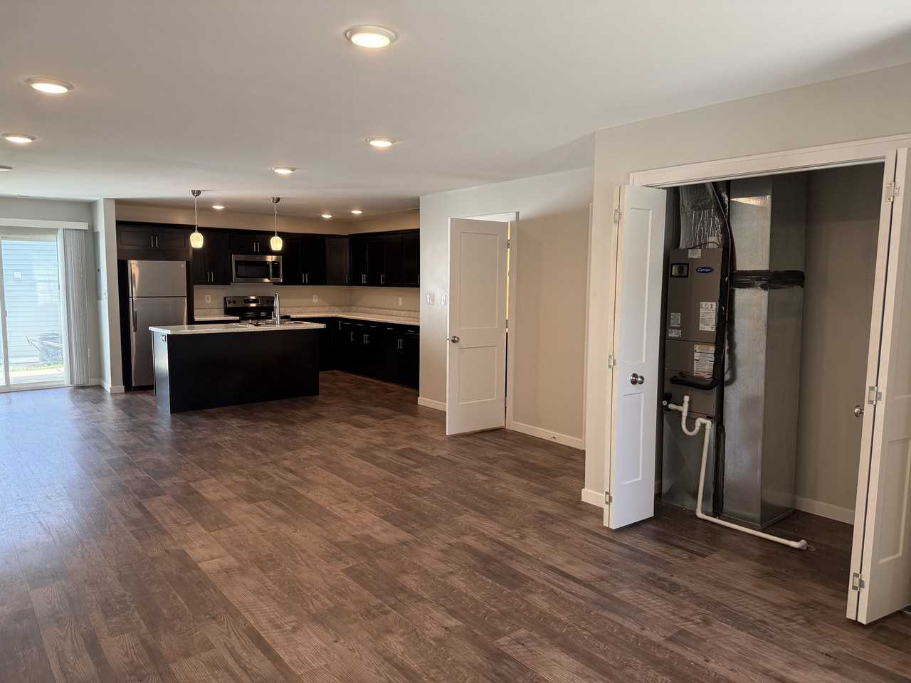 405 Creekview Dr #405 - Photo 5 of 45