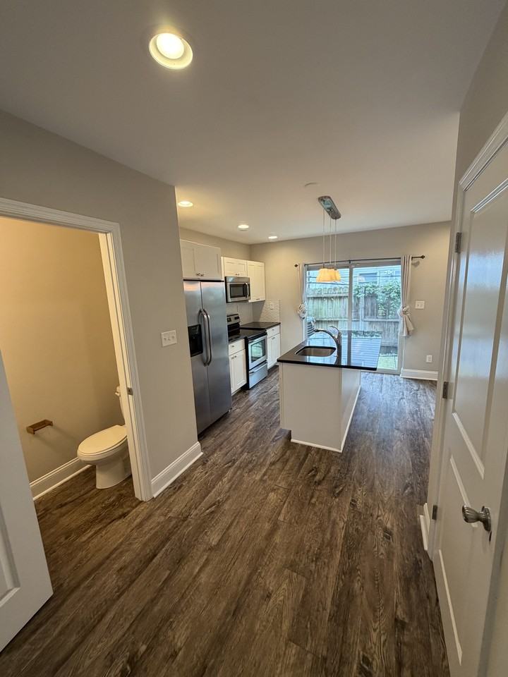 2733 Latona St #1 - Photo 4 of 19