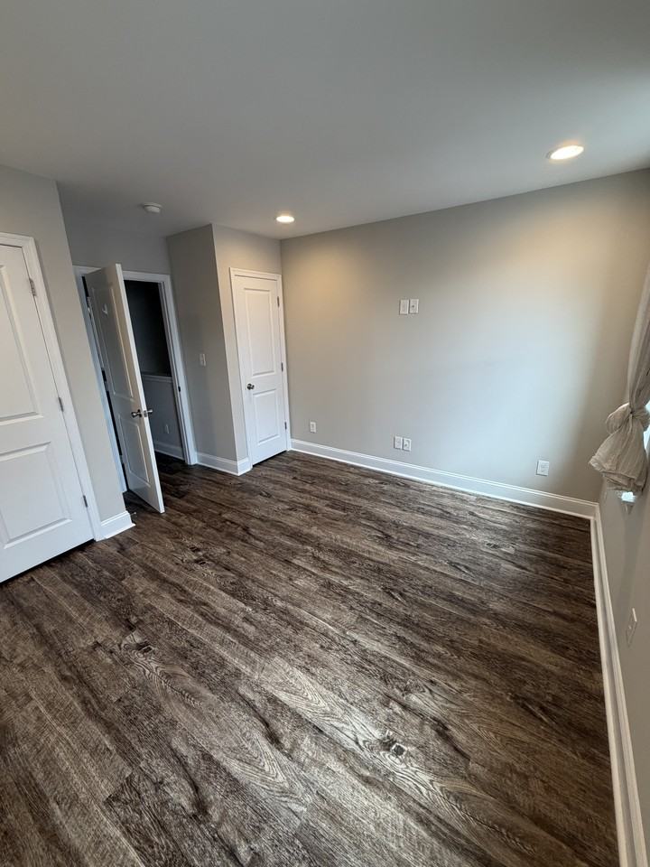2733 Latona St #1 - Photo 5 of 19