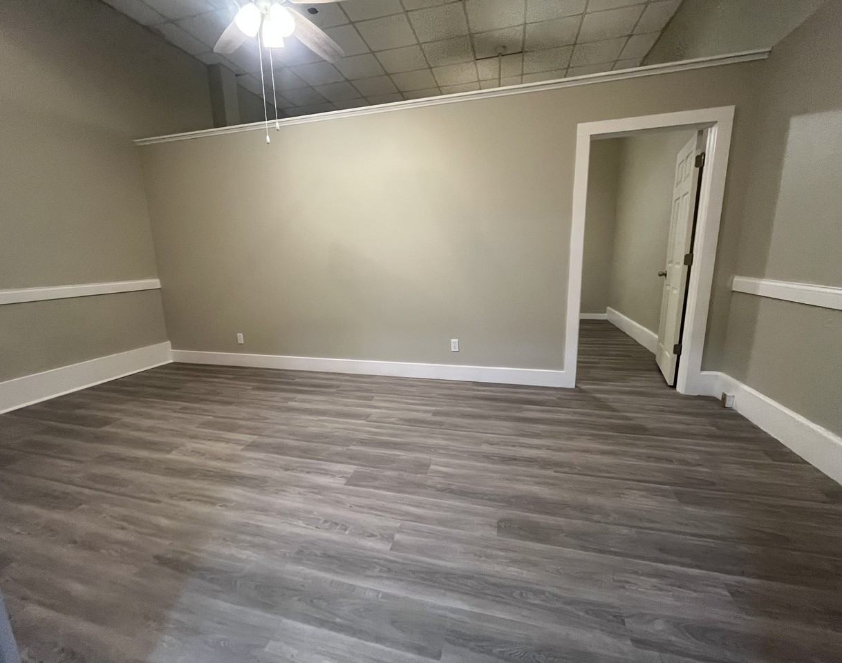328 E State St #1 - Photo 3 of 8