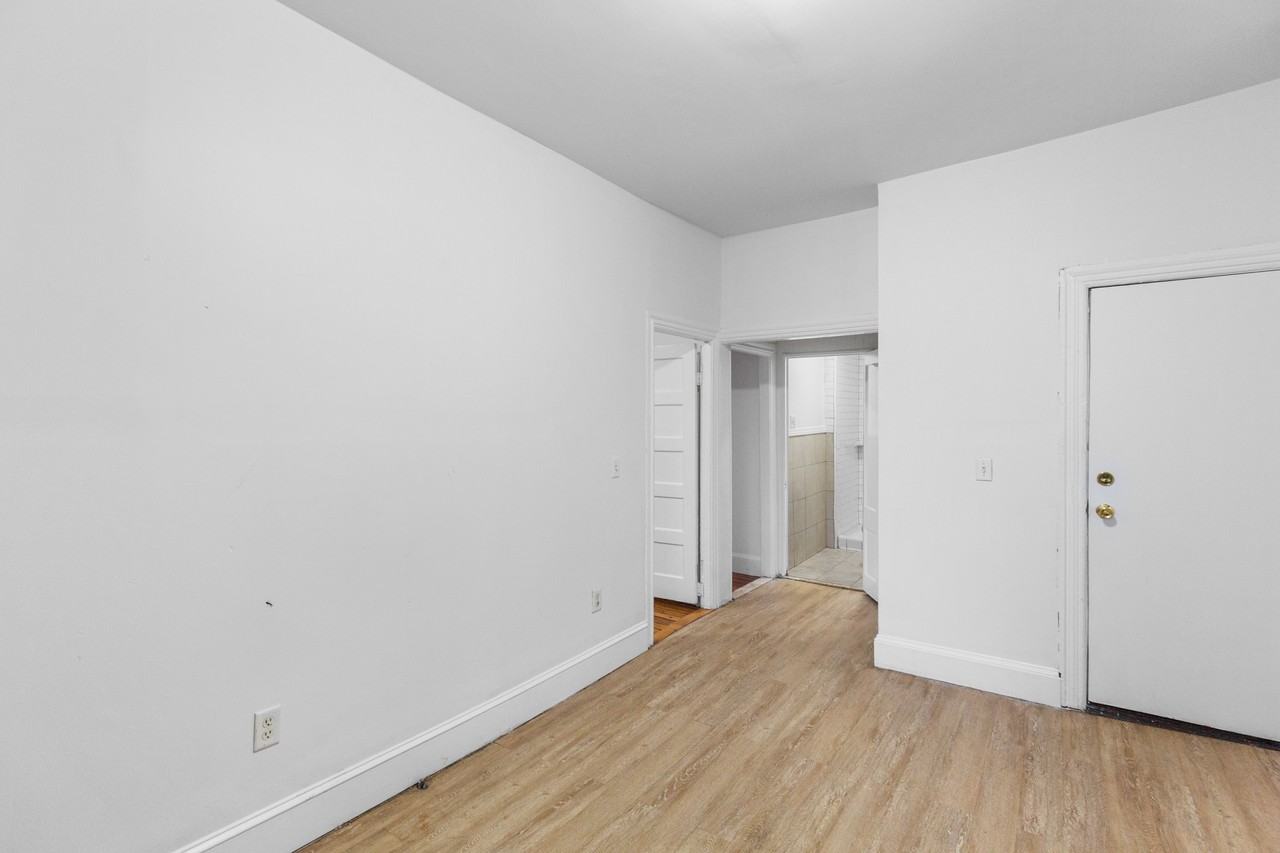52 Dennis Ave #2 - Photo 4 of 22