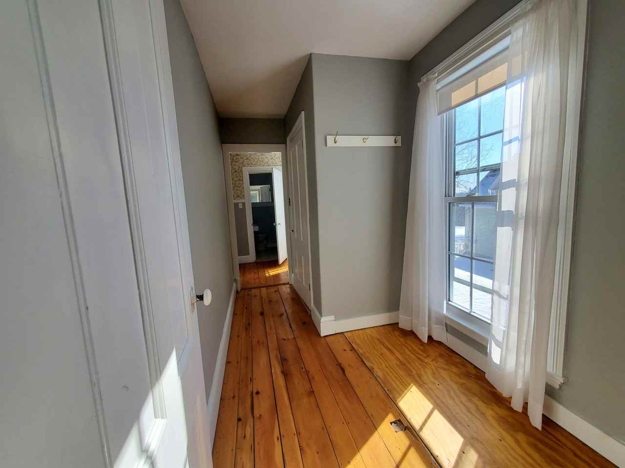 91 1st St #3 - Photo 3 of 11
