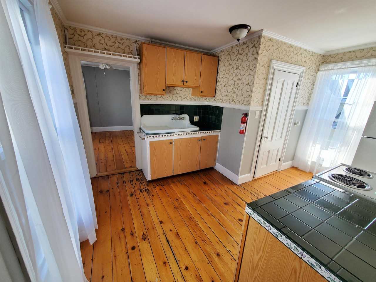 91 1st St #3 - Photo 6 of 11