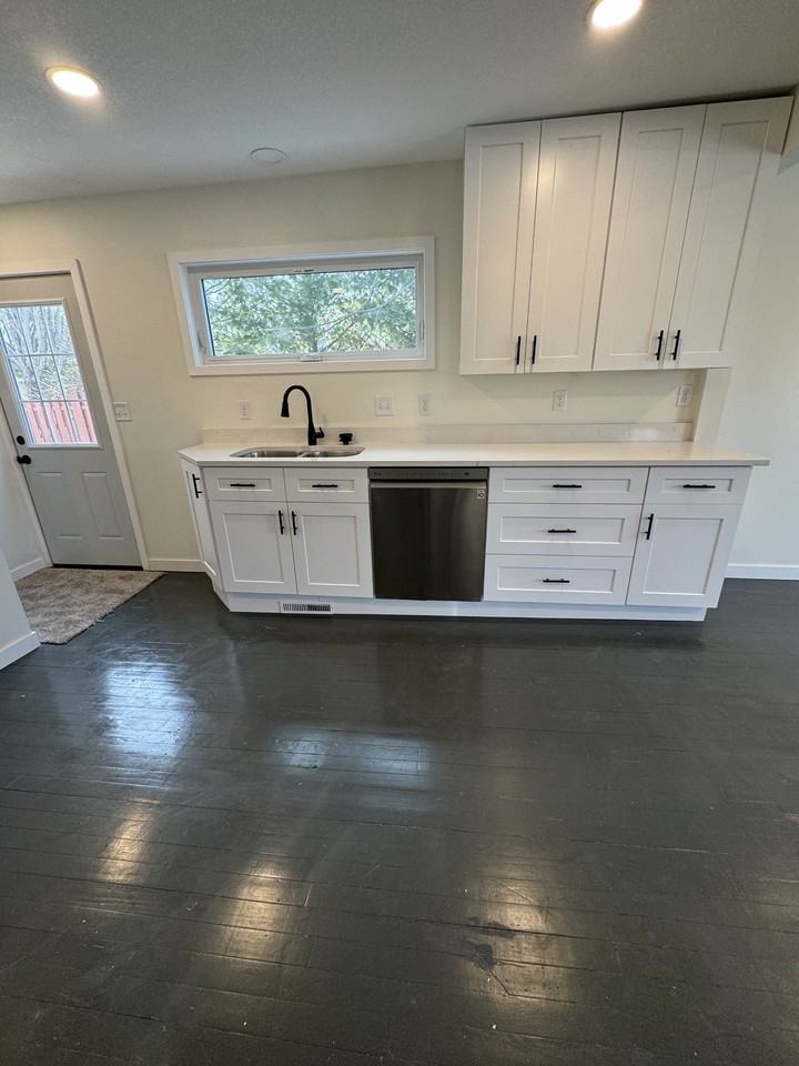 18361 Minnetonka Blvd #1 - Photo 5 of 40