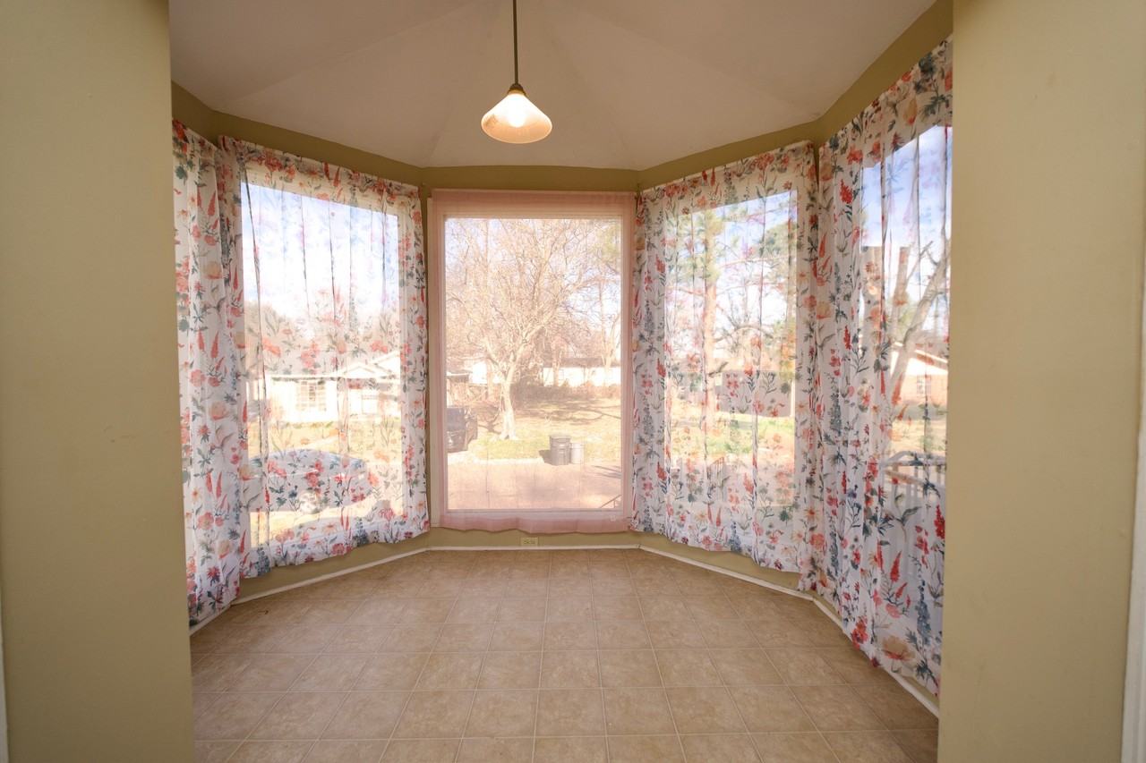 4609 Grasselli Blvd Sw #1 - Photo 4 of 13
